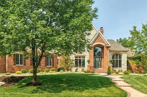 44 Windcastle Dr, Saint Charles, MO 63304