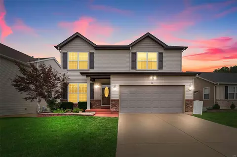 60 Huntleigh Woods Ct, Wentzville, MO 63385