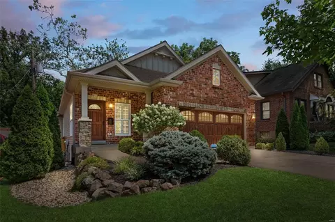2510 High School Dr, Saint Louis, MO 63144