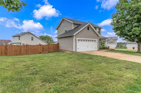 102 Aspencade Cir, Saint Peters, MO 63376