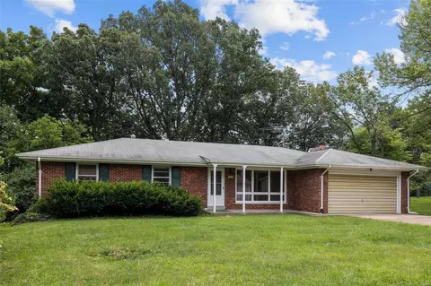 310 San Jose Dr, O'fallon, MO 63366 photo 2