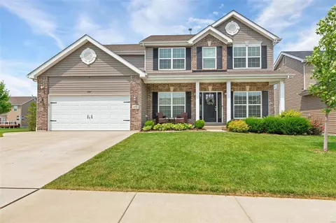 497 Pleasant Breeze Dr, O'fallon, MO 63366
