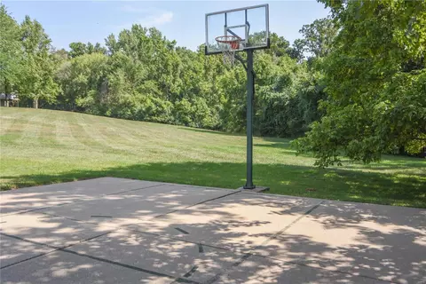 26 Statesman Dr, O'fallon, MO 63368 photo 4