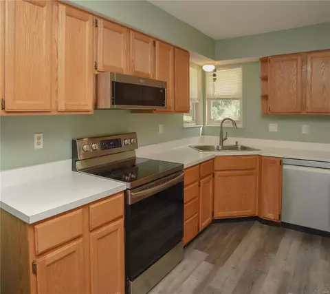 26 Statesman Dr, O'fallon, MO 63368 photo 11