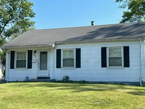 145 Cameron Rd, Saint Louis, MO 63137