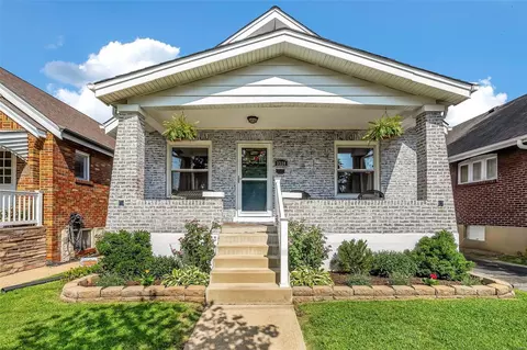 3320 Ivanhoe Ave, Saint Louis, MO 63139