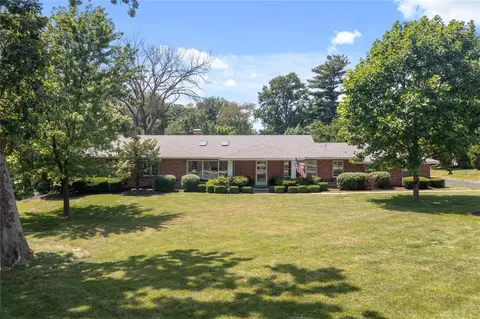 317 S Spoede Rd, Saint Louis, MO 63141