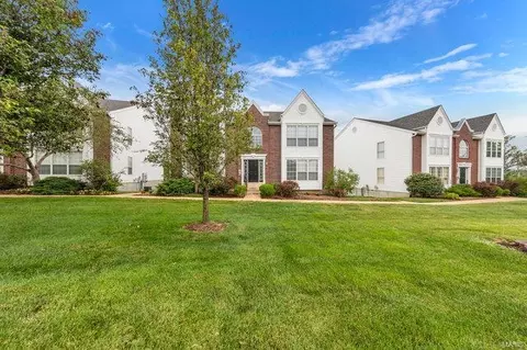 1317 Crossings Ct #B, Ballwin, MO 63021 photo 5