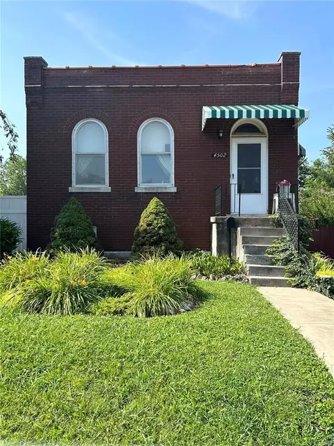 4502 Tholozan Ave, Saint Louis, MO 63116