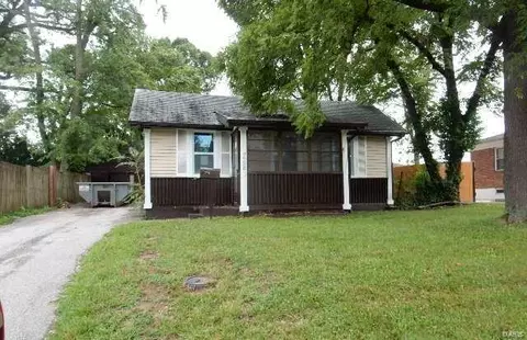 9528 Trescott Ave, Saint Louis, MO 63114