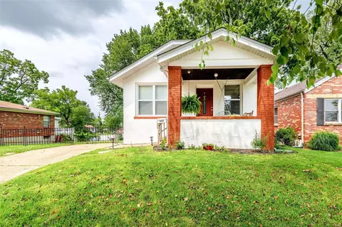 8425 Richard Ave, Saint Louis, MO 63132