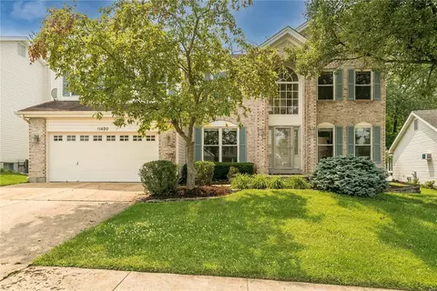 11450 Daykin Dr, Saint Louis, MO 63146