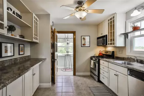 303 School St, O'fallon, MO 63366 photo 7