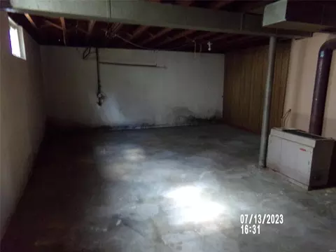 9782 Flora Ave, Saint Louis, MO 63114 photo 10