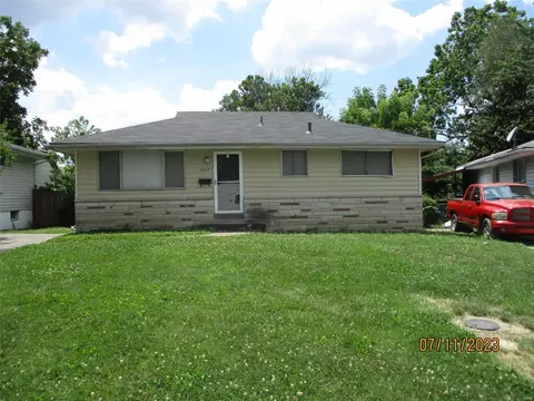 4217 Smithfield Pl, Saint Louis, MO 63134