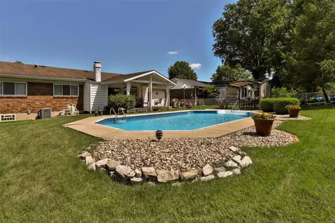 5433 Danforth Dr, Saint Louis, MO 63129 photo 16