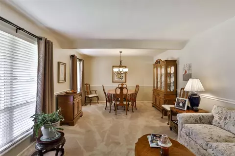 5433 Danforth Dr, Saint Louis, MO 63129 photo 4