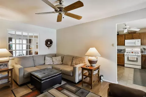 5433 Danforth Dr, Saint Louis, MO 63129 photo 9