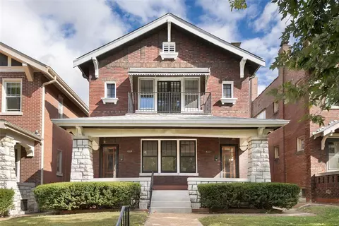 3679 Dover Pl, Saint Louis, MO 63116
