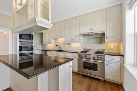 625 S Skinker Blvd #1403, Saint Louis, MO 63105