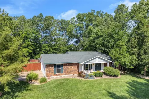 40 Oakridge West Dr, Saint Peters, MO 63376