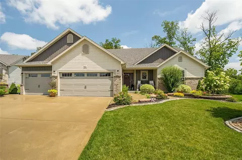 831 Mule Creek Dr, Wentzville, MO 63385
