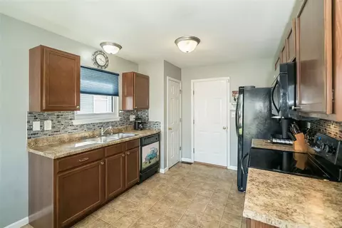 107 Marigold Mdws, O'fallon, MO 63368 photo 16