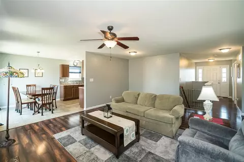 107 Marigold Mdws, O'fallon, MO 63368 photo 13