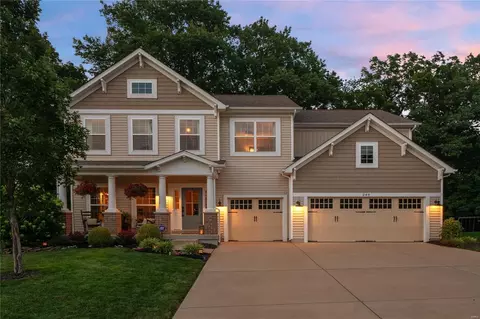 245 Carlton Point Dr, Wentzville, MO 63385
