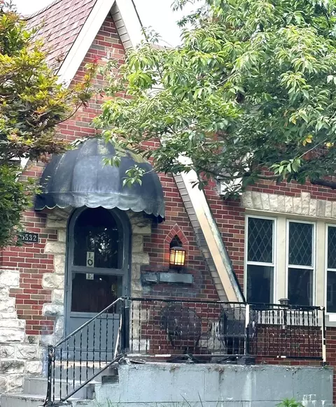 5532 Murdoch Ave, Saint Louis, MO 63109