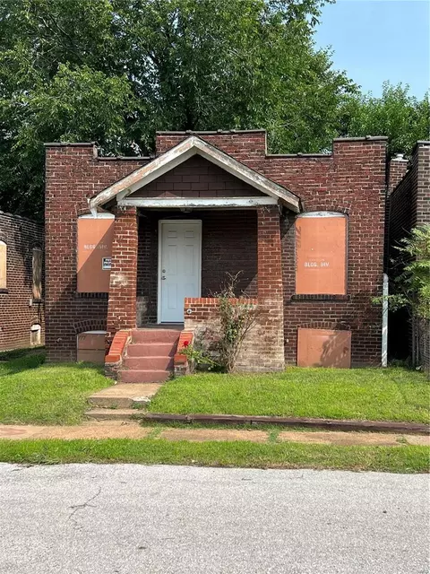 1519 Herder, Saint Louis, MO 63107