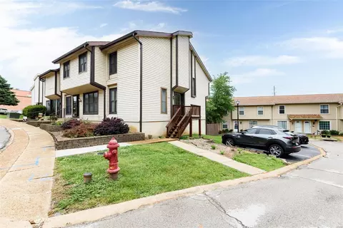 158 Beard Dr #D, Eureka, MO 63025