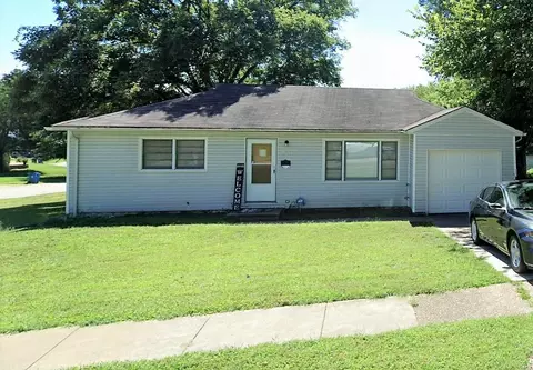 914 Highmont Dr, Saint Louis, MO 63135