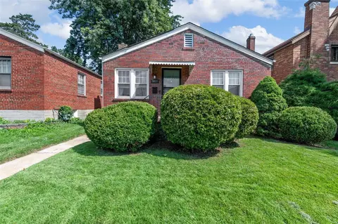 5021 Parker Ave, Saint Louis, MO 63139