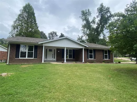 14572 Gravelle Ln, Florissant, MO 63034