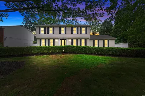 516 Nottingham Dr, Ballwin, MO 63011 photo 3