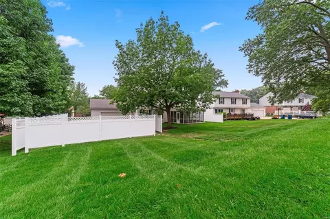 516 Nottingham Dr, Ballwin, MO 63011 photo 39