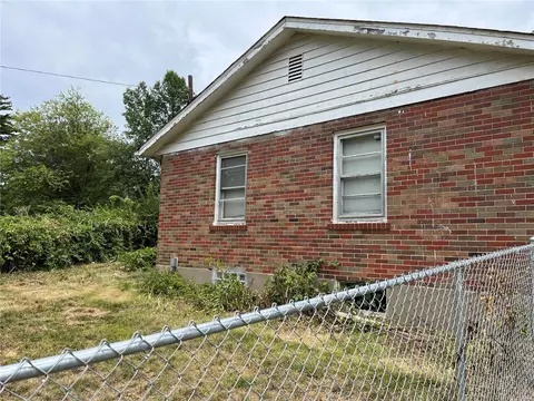 4619 Edgewood Blvd, Normandy, MO 63121 photo 3