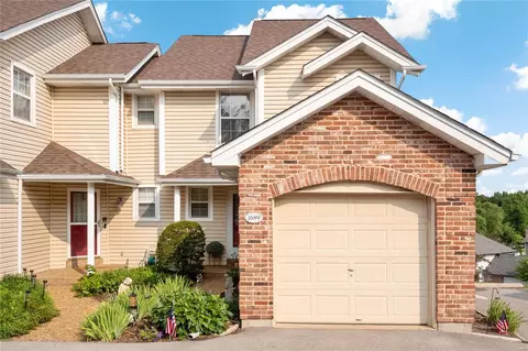 1689 Mount Vernon Dr #5, Saint Charles, MO 63303