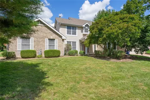 1215 Cannonade Ct, Florissant, MO 63034