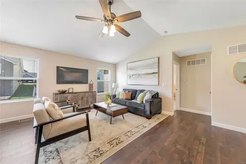 426 Wynchat Dr, O'fallon, MO 63366 photo 4