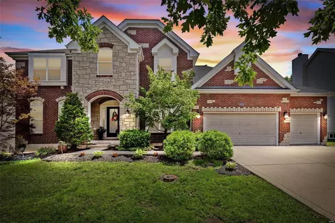 112 Elderberry Ln, Grover, MO 63040