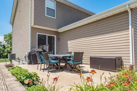 1345 Commons Cir, Cottleville, MO 63304 photo 19