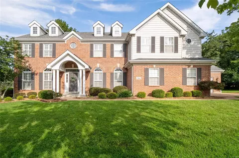 17869 Suzanne Ridge Dr, Wildwood, MO 63038