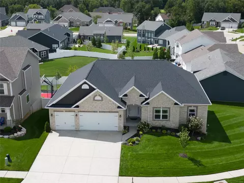 160 Pomodora Cir, Wentzville, MO 63385