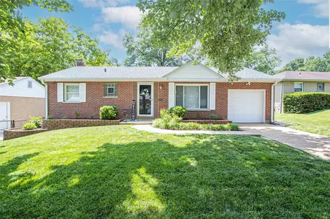 7352 Idamor, Affton, MO 63123