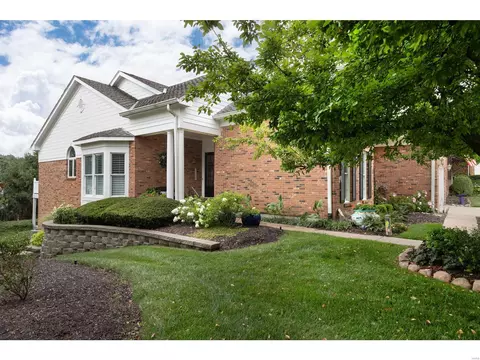 14362 Spyglass Ct, Chesterfield, MO 63017