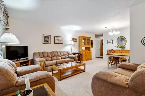 1421 Mautenne Dr, Manchester, MO 63021 photo 4