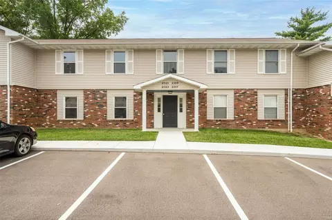 2321 Highland Hill Dr #C, Saint Peters, MO 63376