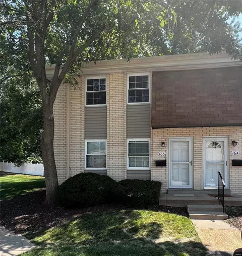 166 Burtonwood Dr, Ballwin, MO 63011